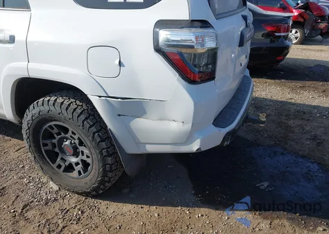 2017 Toyota 4Runner Trd Pro z USA, uszkodzony, nr VIN JTEBU5JR8H5421966